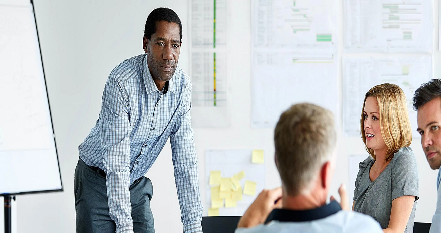 Finance Training for Non-Finance Professionals: Closing the Confidence Gap